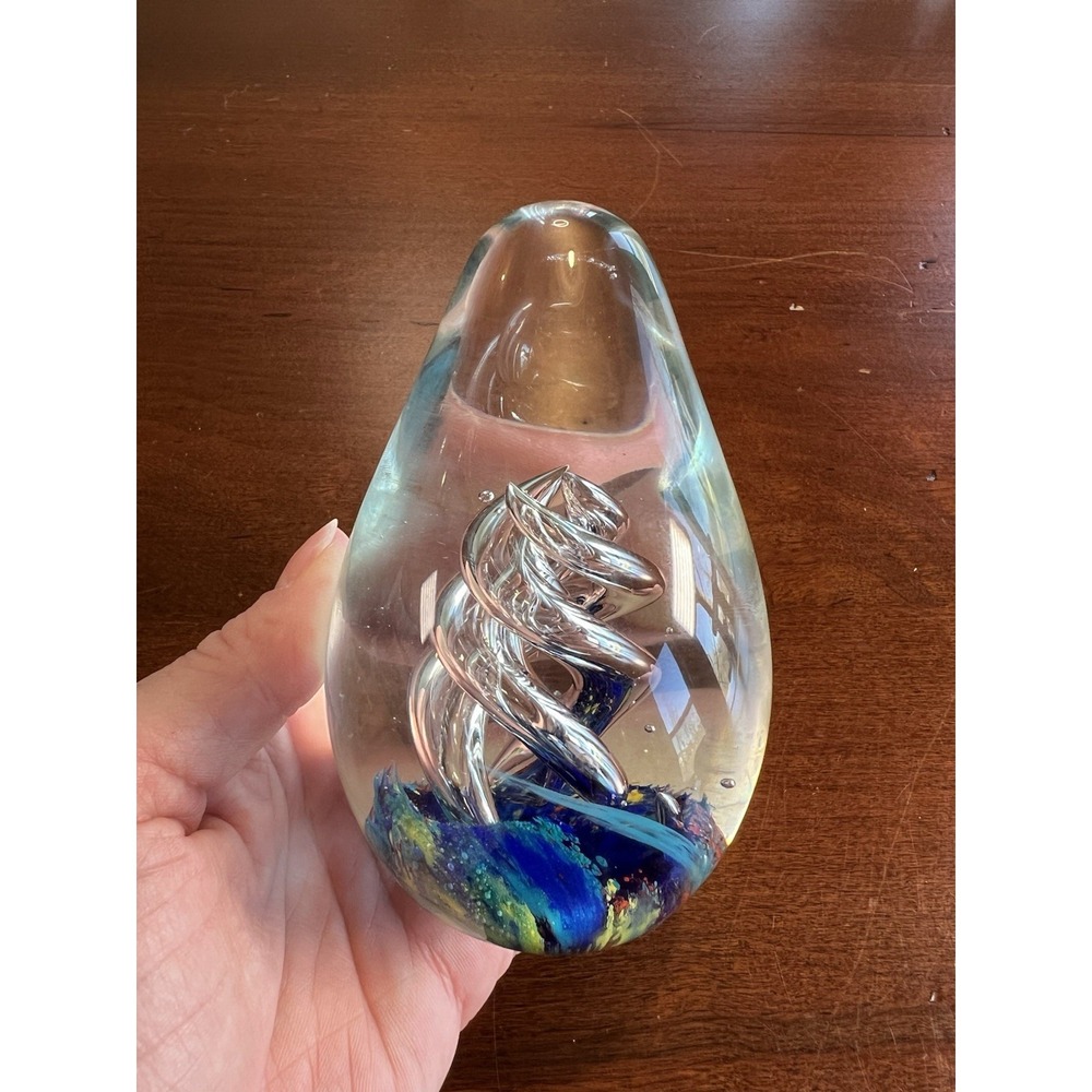 Egg Paperweight Triple Spiral Air Bubble Helix‎ Swirl  Art Glass Colors In Base